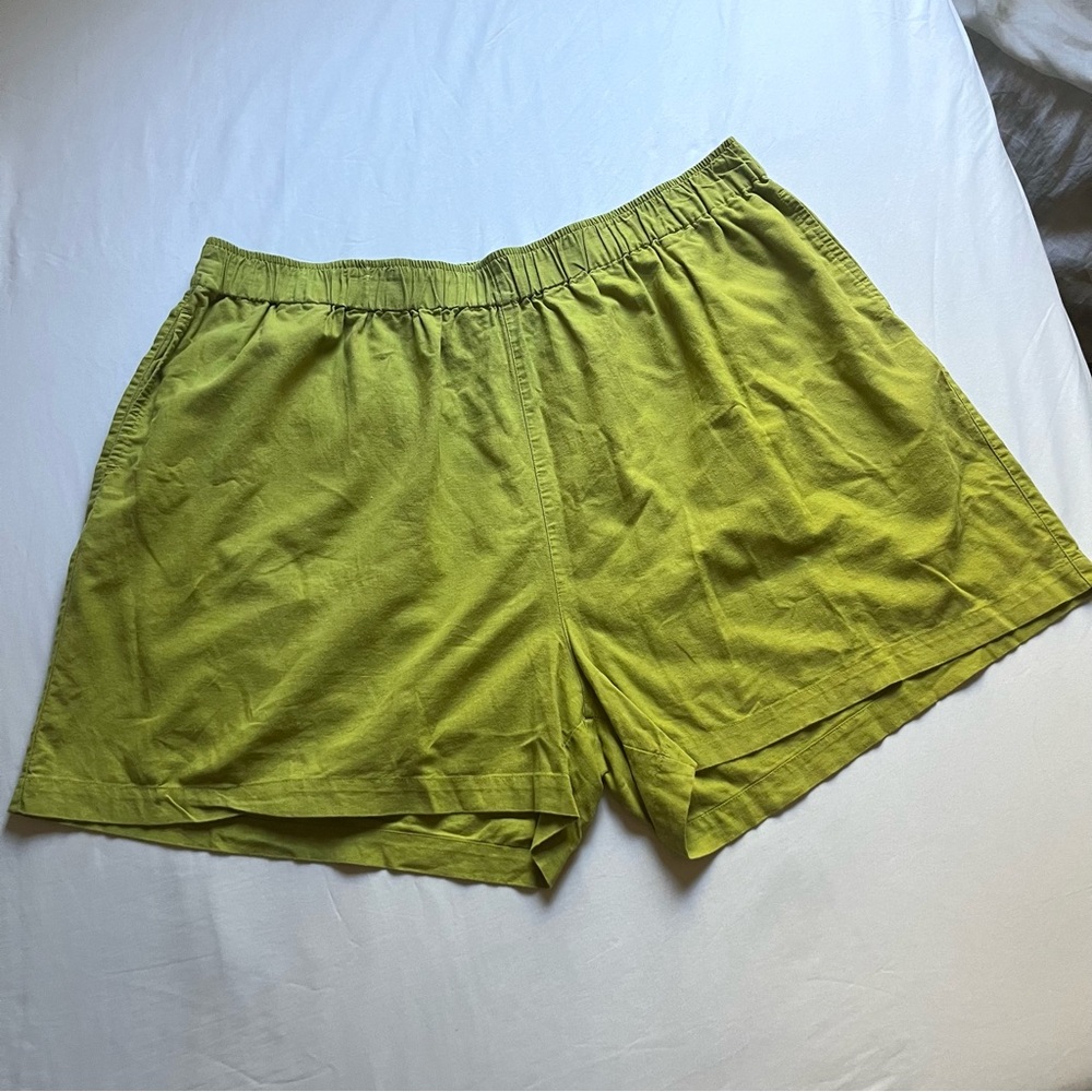 LUCY & YAK green elastic waist high rise organic cotton linen shorts